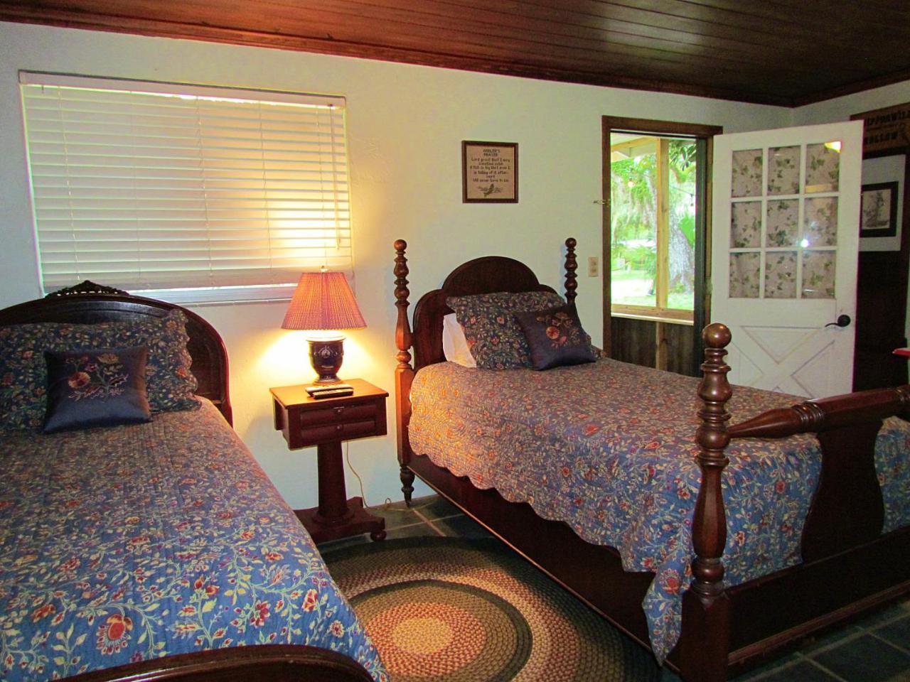 The Yearling Cabins Cross Creek Екстериор снимка